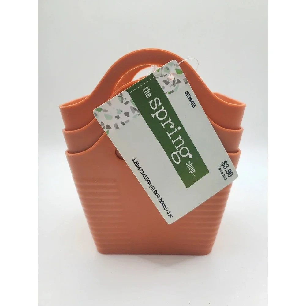 Cute set of containers
